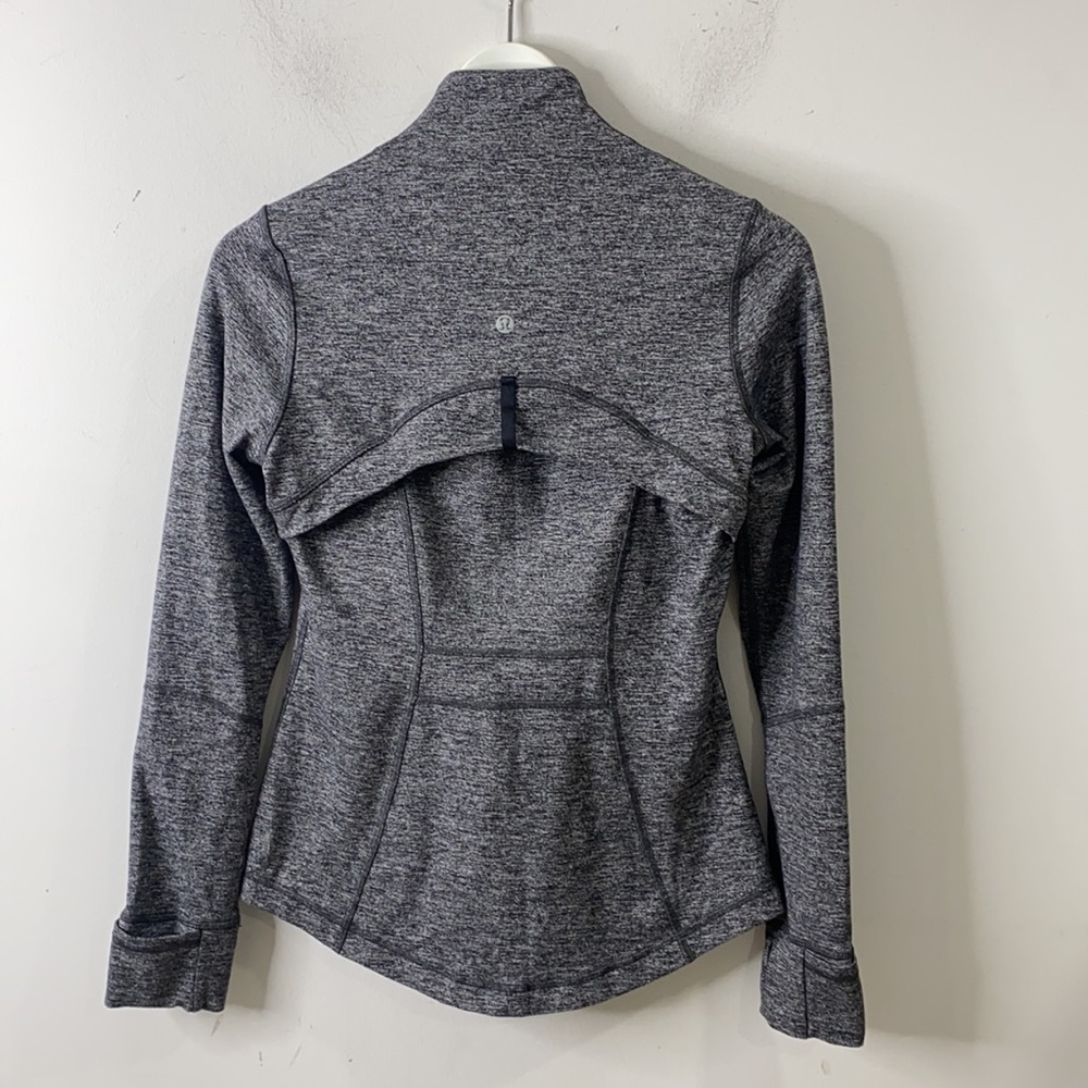 Lululemon Define Jacket 
Luon size 6